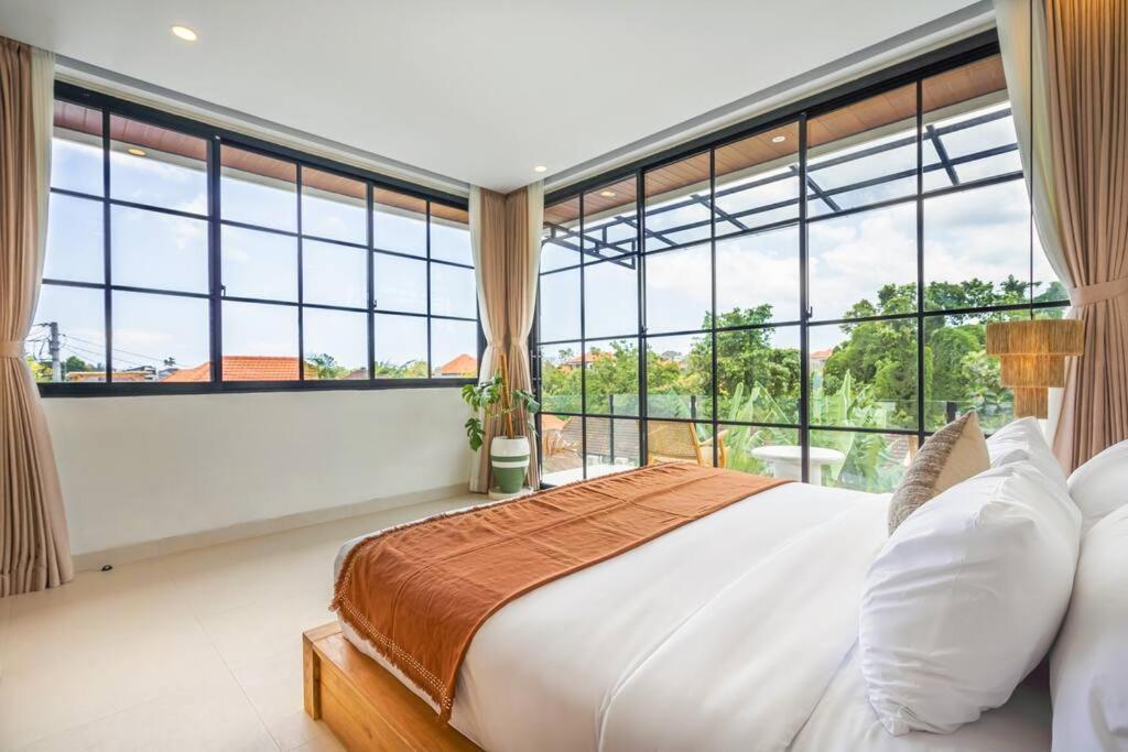 Luxe 4-bedroom - Private Pool & Fast Wi-fi * Canggu (Bali)
